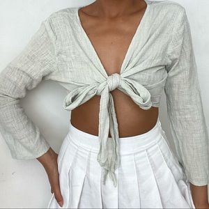 Brandy Melville mint green tie front crop top 🌟